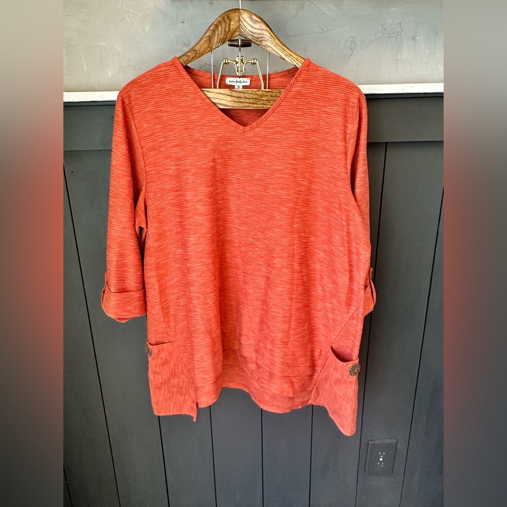 Seven Forty Two Women's V-Neck Red Orange Tunic Top Pockets XL‎